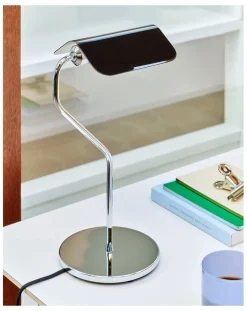 Apex table lamp