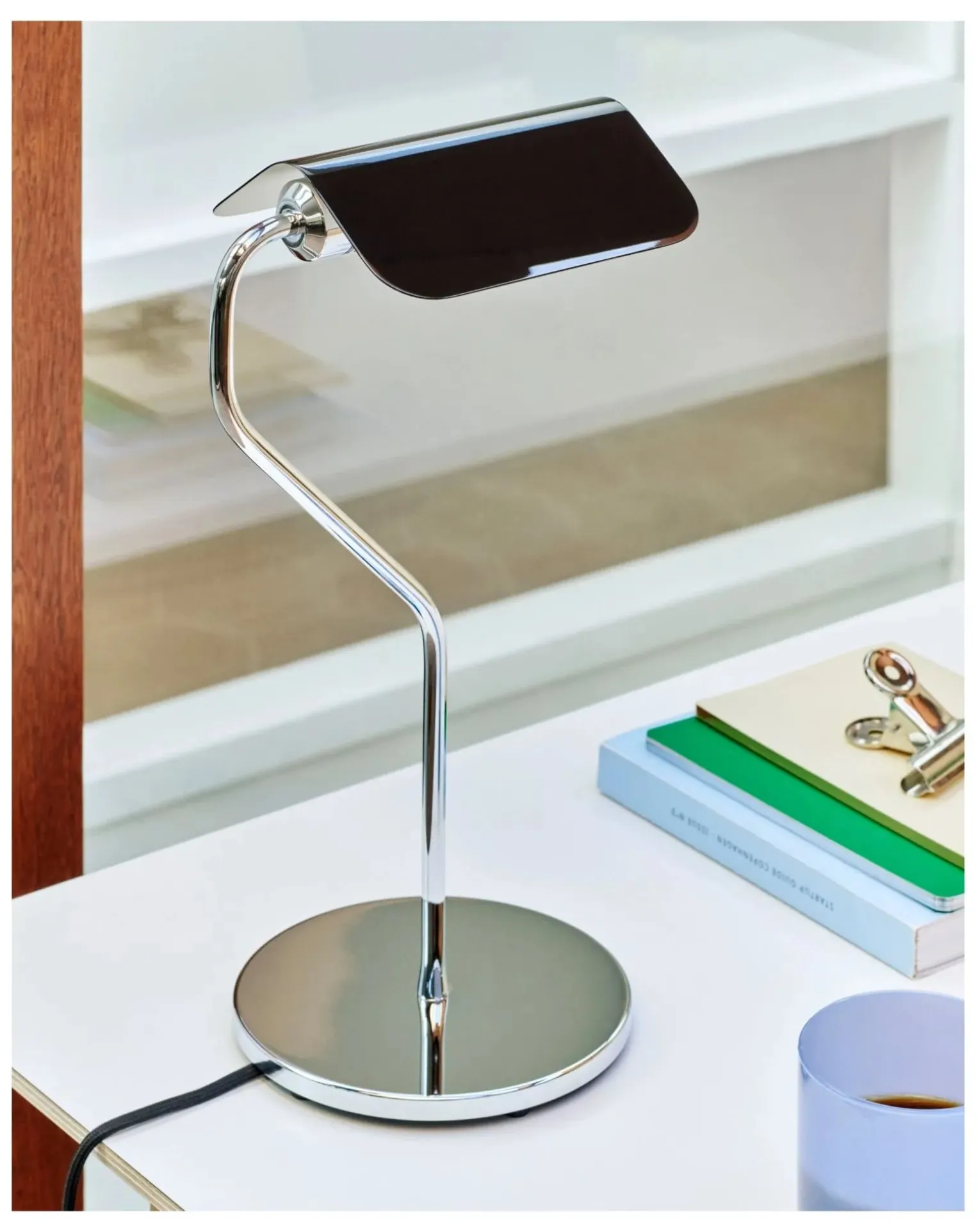 Apex table lamp