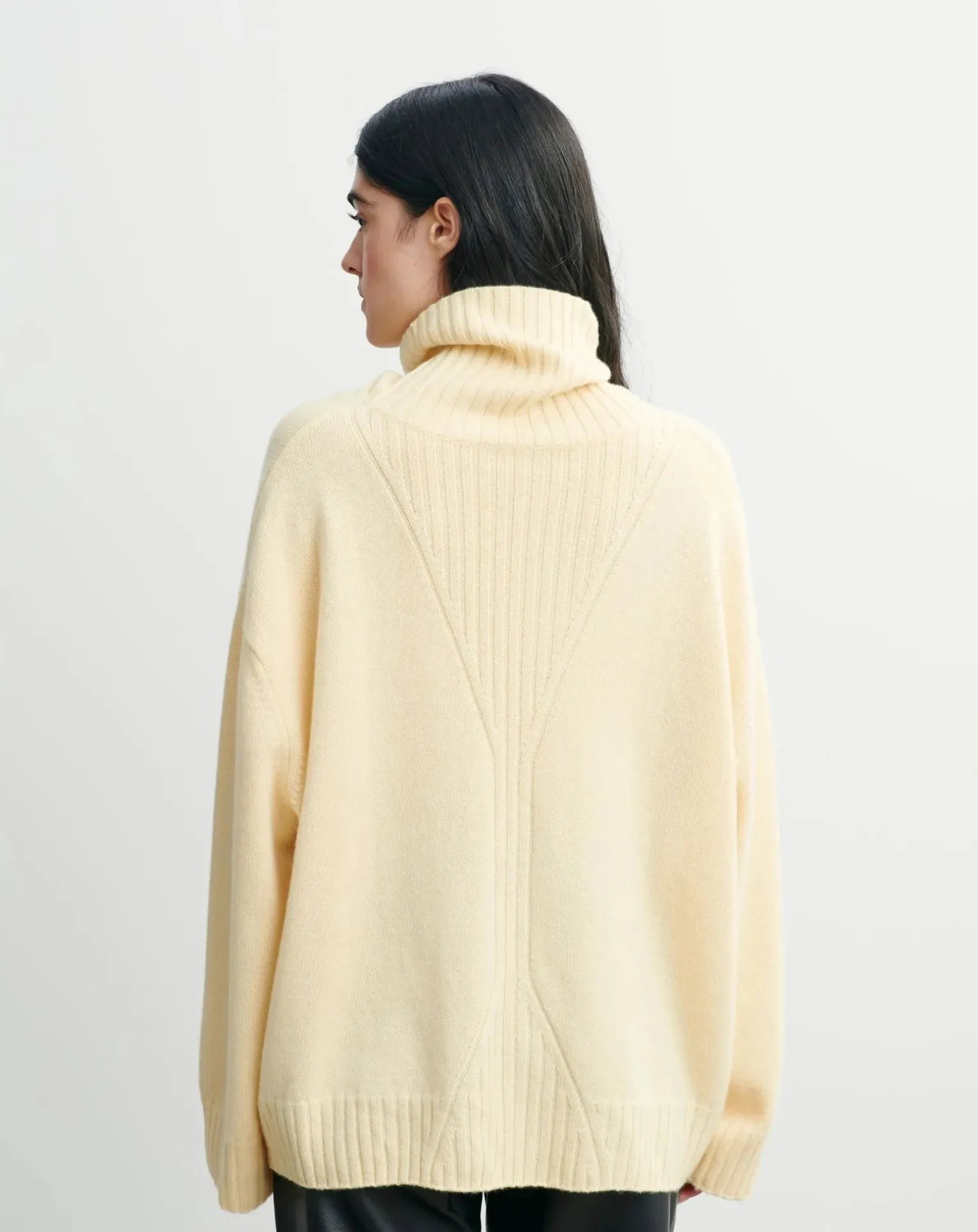Cashmere Rib Oversize Roll Neck Sweater