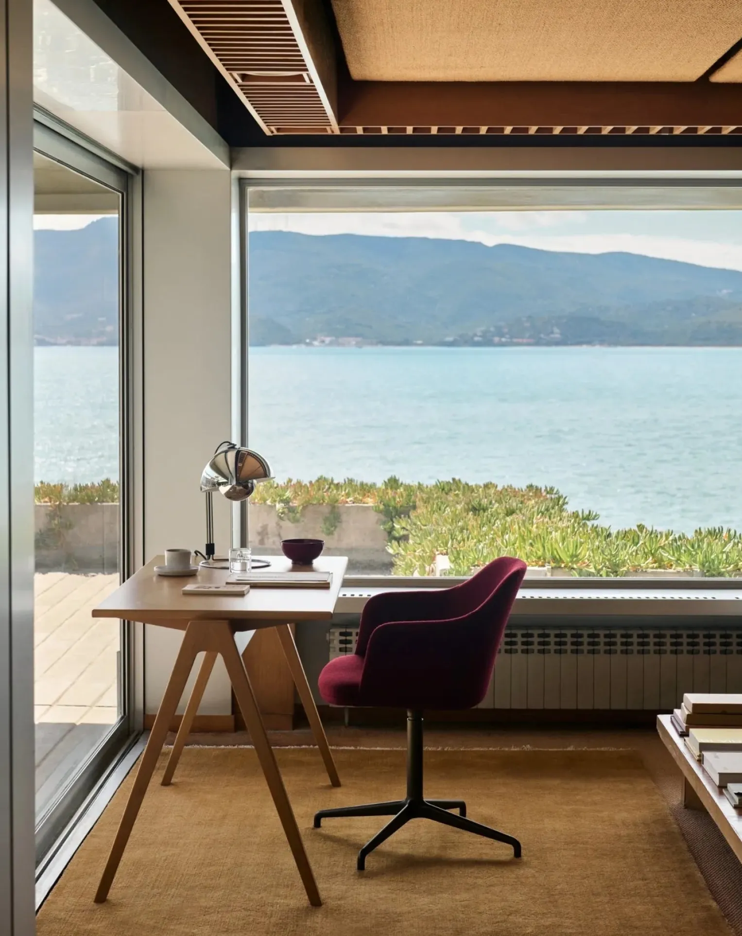 Daystack RD2 table, Robin Day