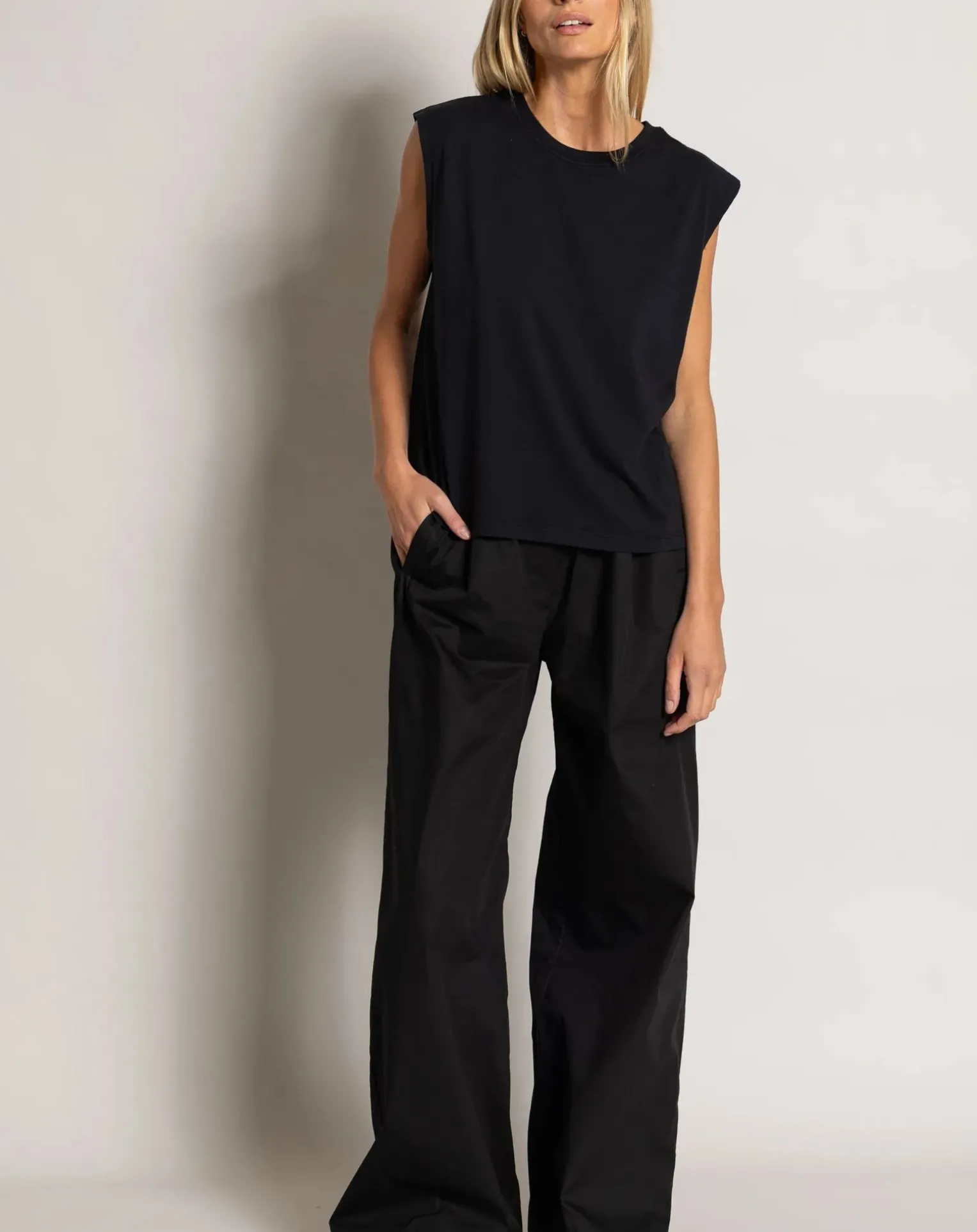 Freja organic cotton sleeveless T-shirt