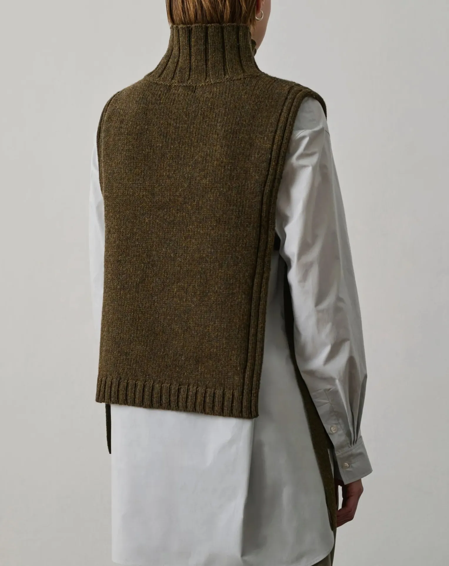 Gold Virgin Wool Sleeveless Sweater