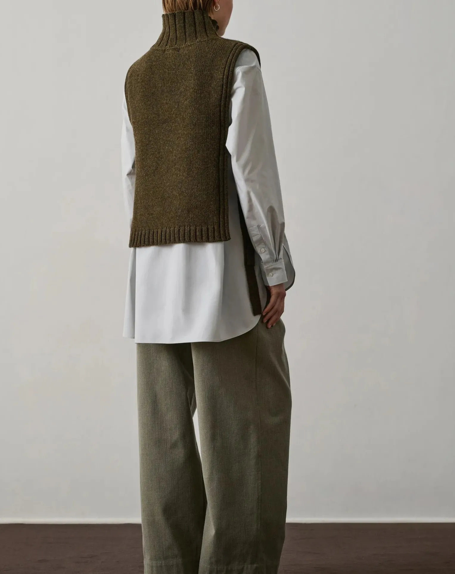 Gold Virgin Wool Sleeveless Sweater