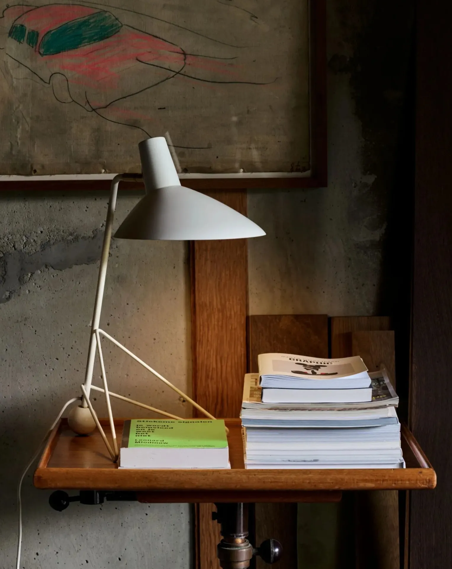 HM9 Tripod table lamp, Hvidt & Mølgaard