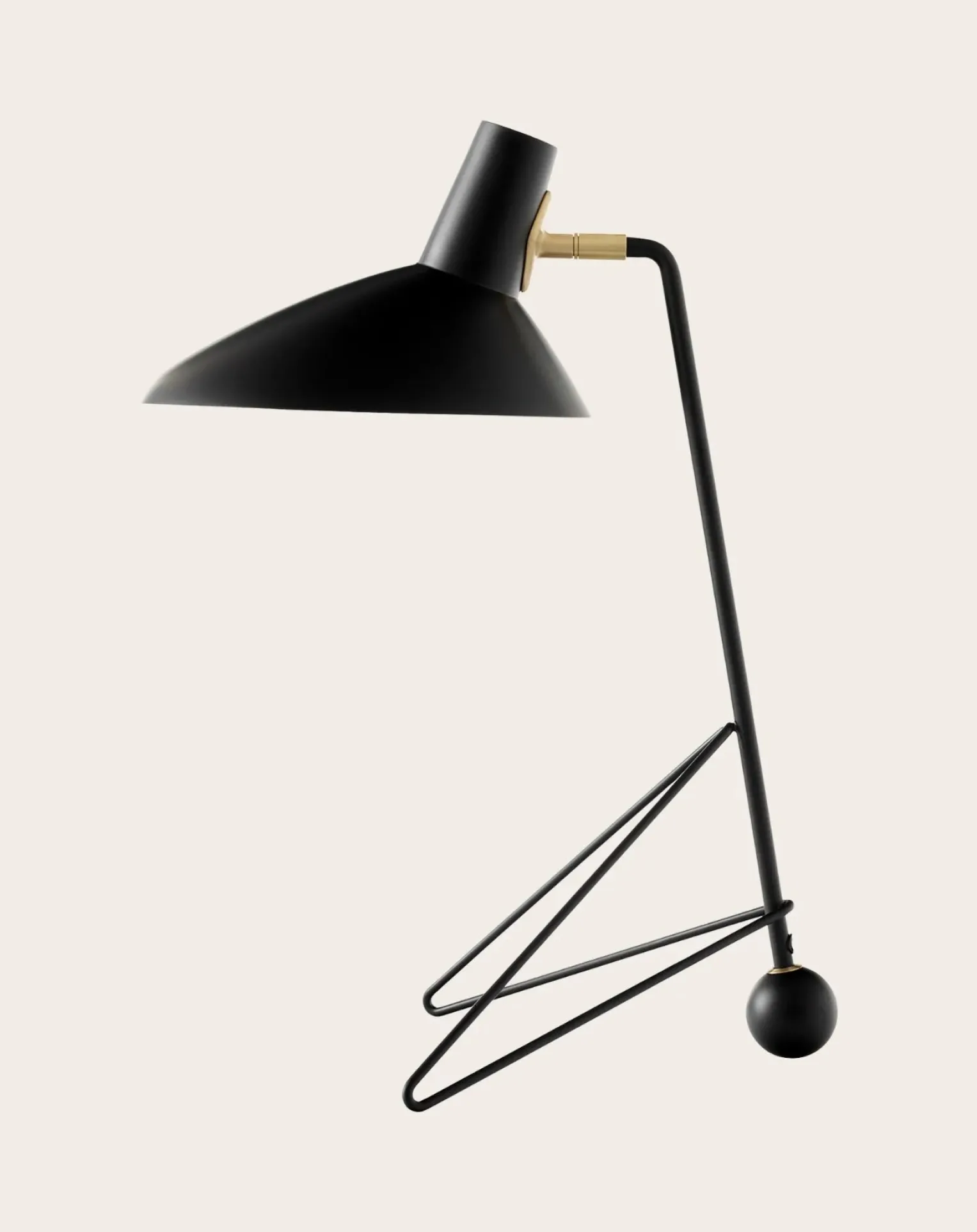 HM9 Tripod table lamp, Hvidt & Mølgaard