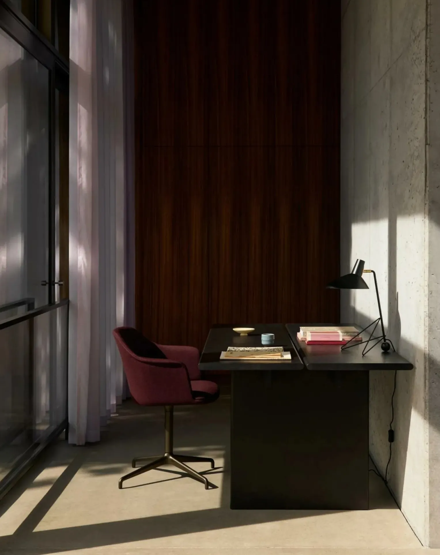 Ita OS1 dining table