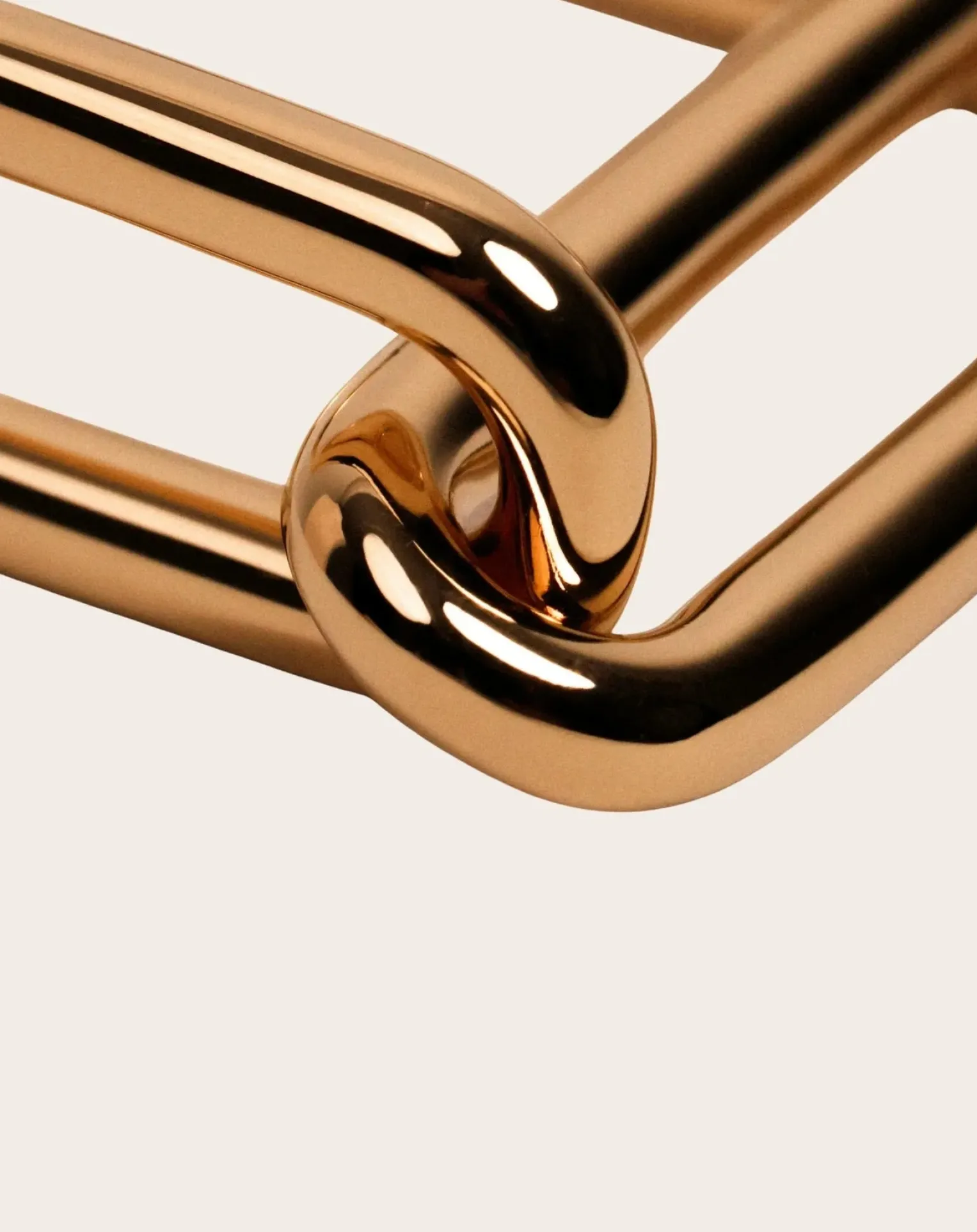 L'Insolite gold-plated ring