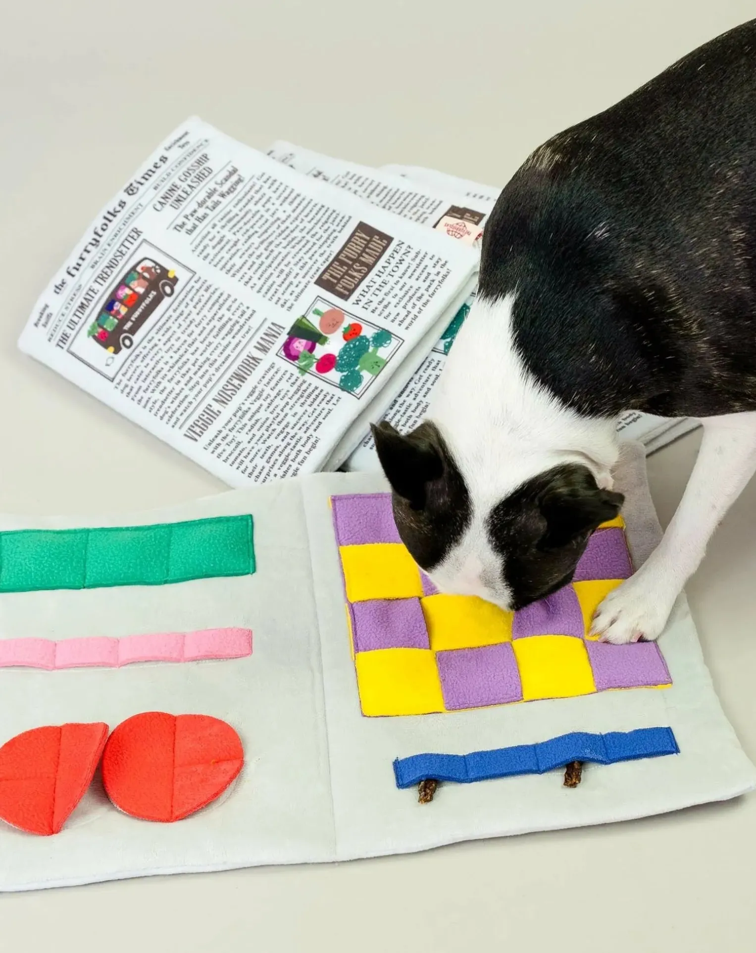 Newspapper digging toy