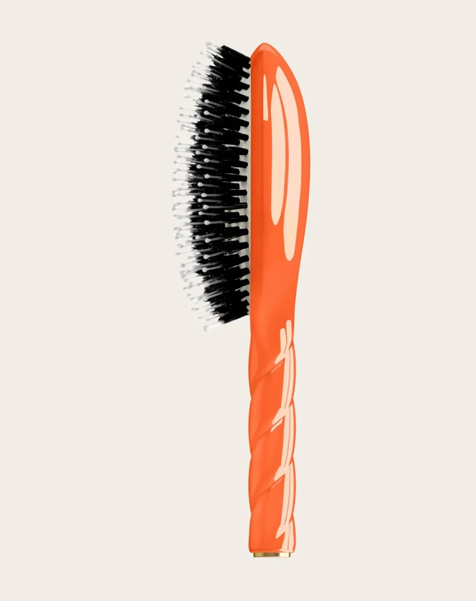 Orange Seventies hairbrush N°03