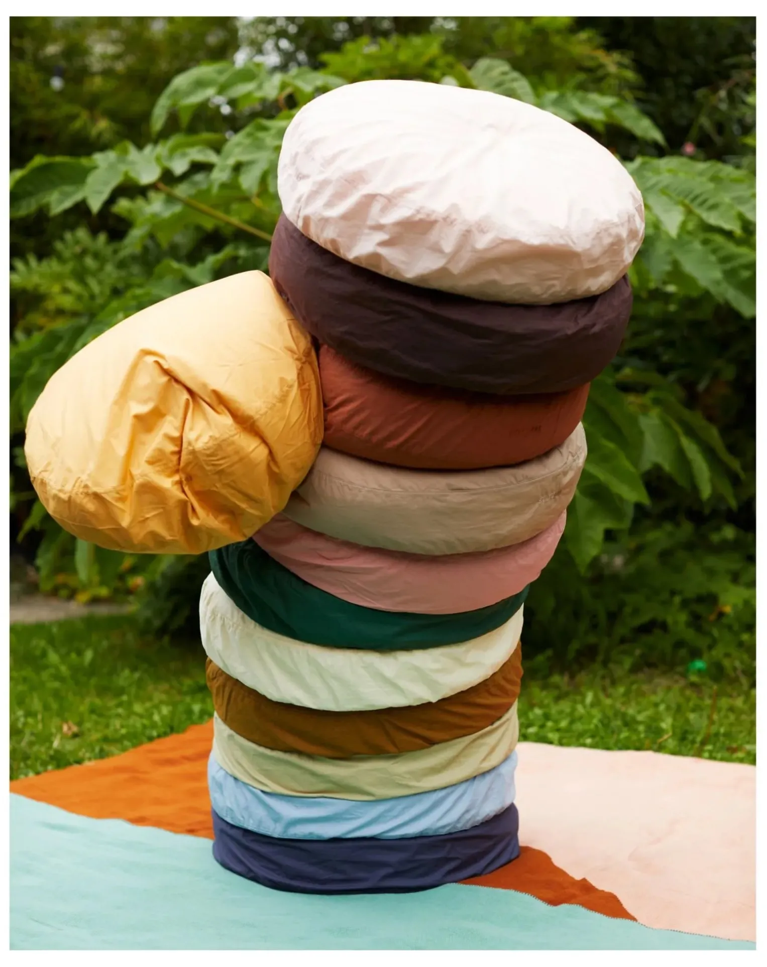 Organic Cotton Percale Round Cushion