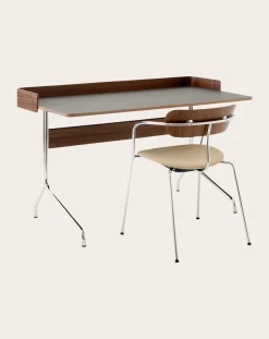 Pavilion AV17 Desk, Chrome Base