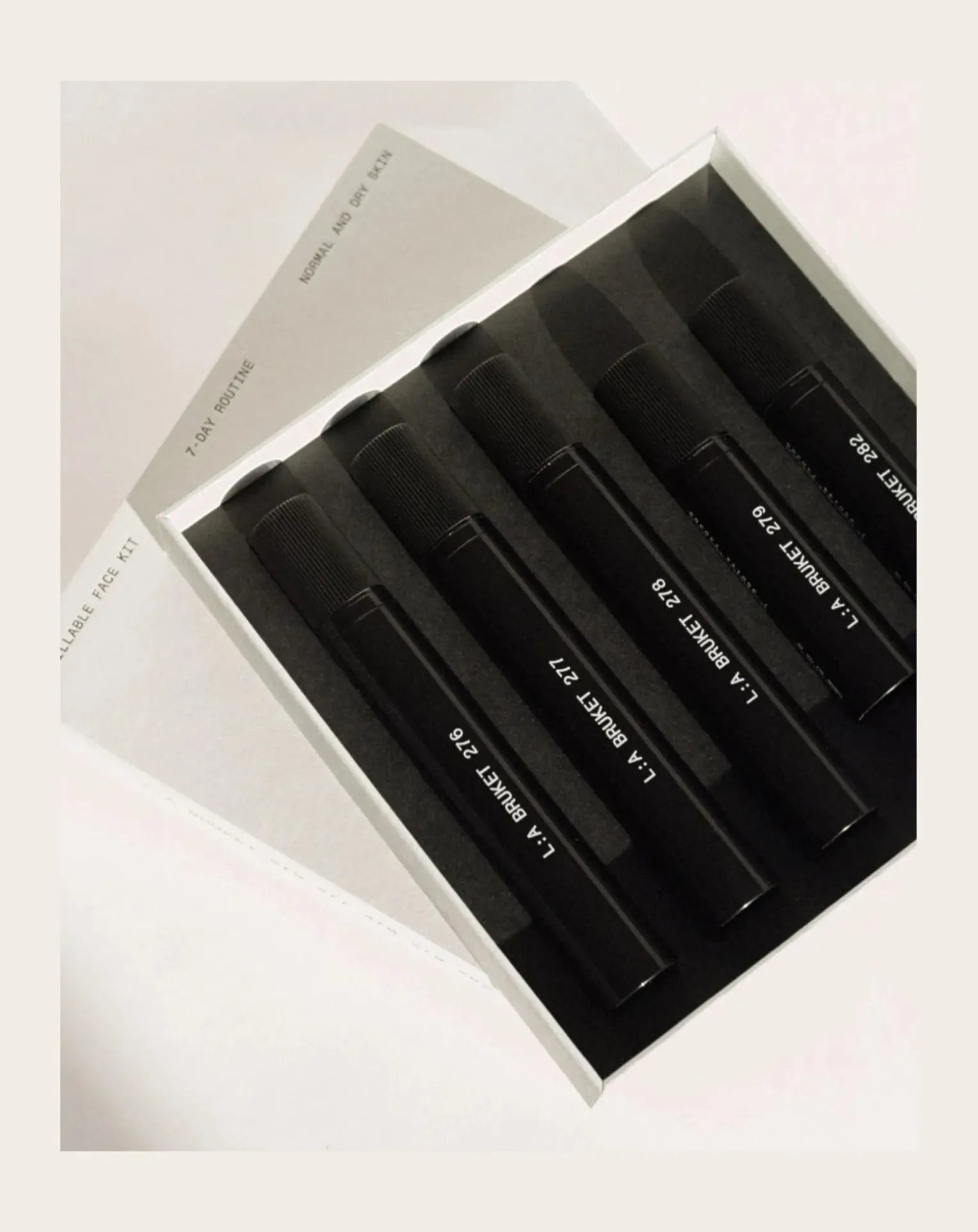 Refillable travel kit - Dry skin