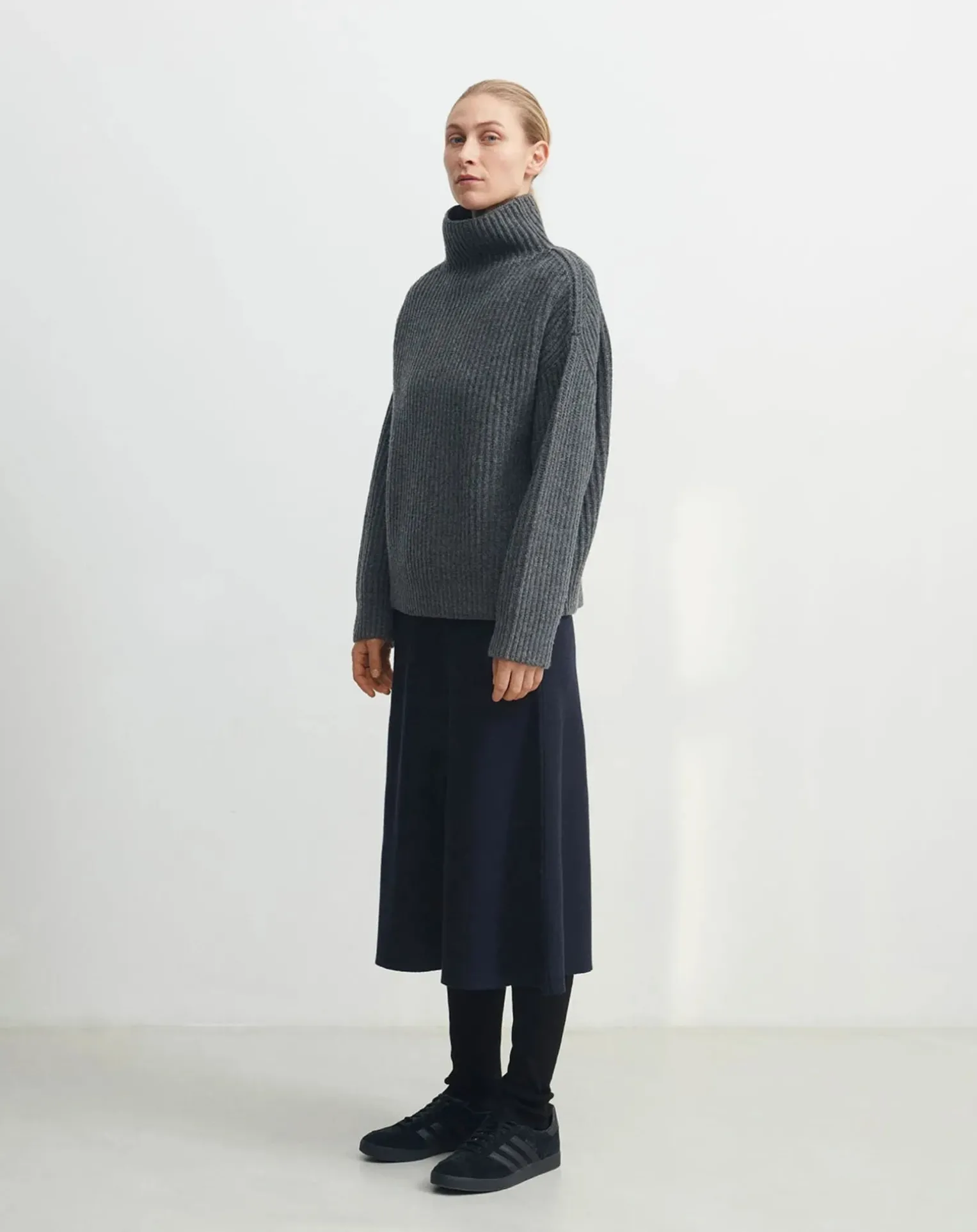 Rib Lamb Wool Sweater - Women's Collection