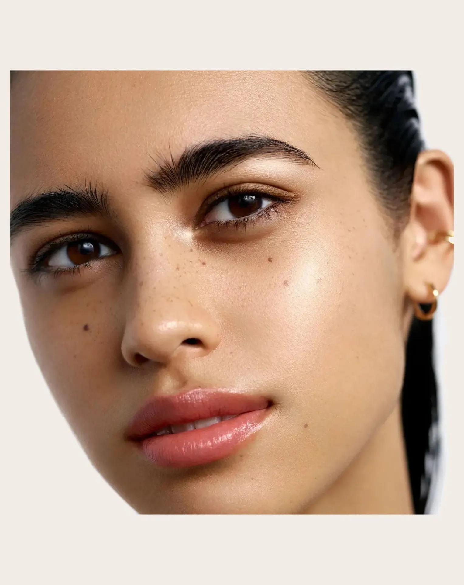 Solar Radiance moisturizing cream illuminator refill