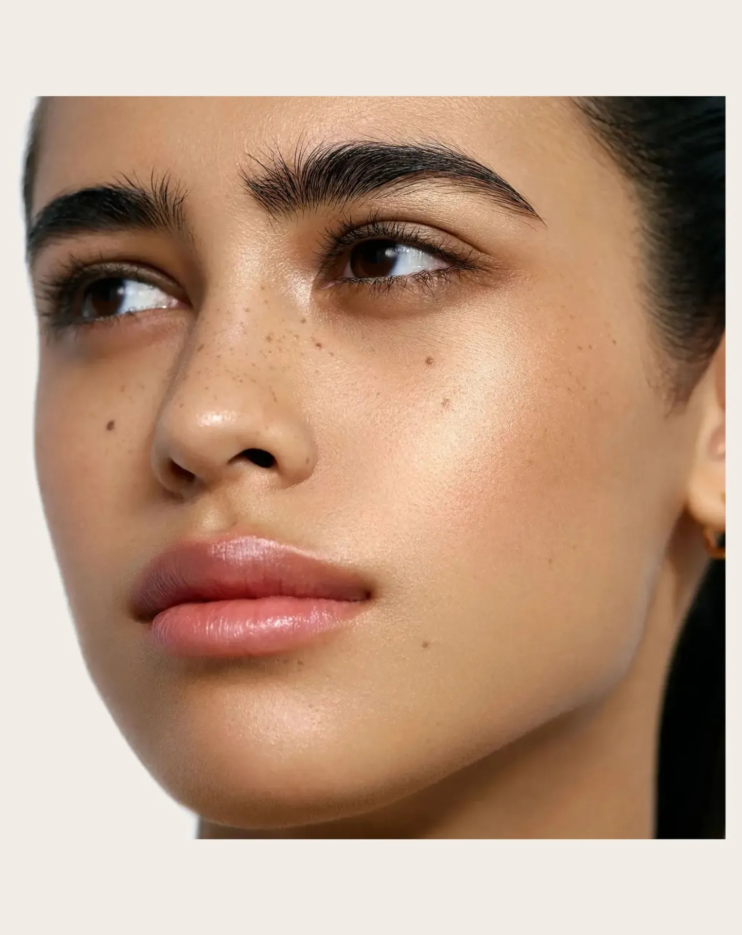 Solar Radiance moisturizing cream illuminator