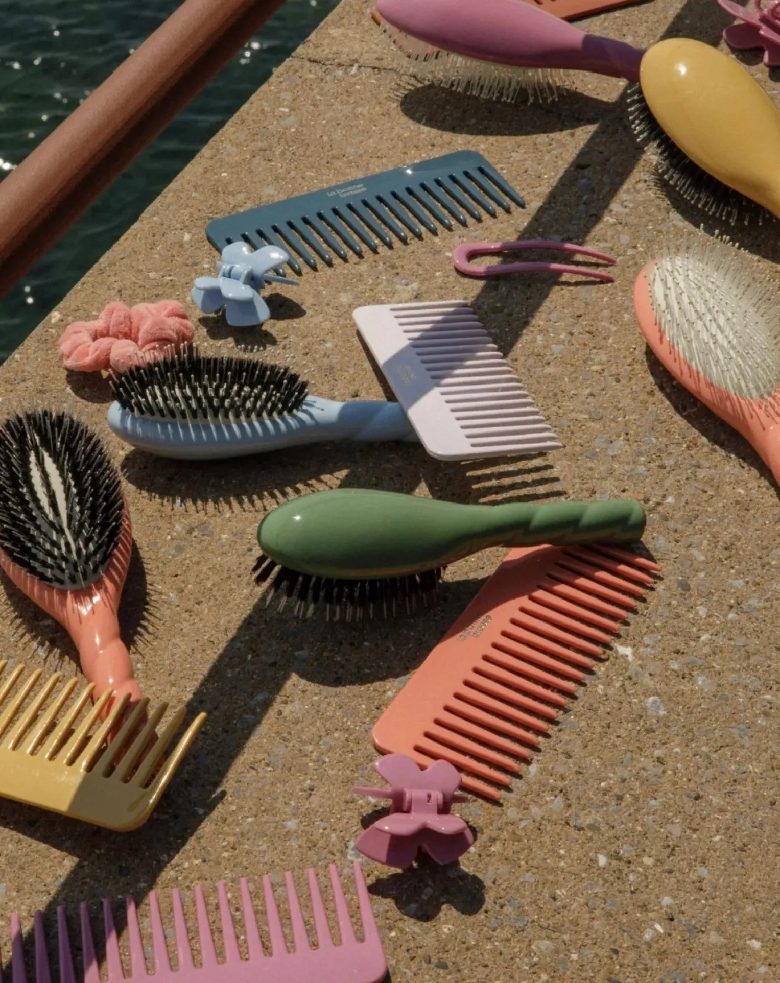 The Essential N°02 Hairbrush - Care & Detangling