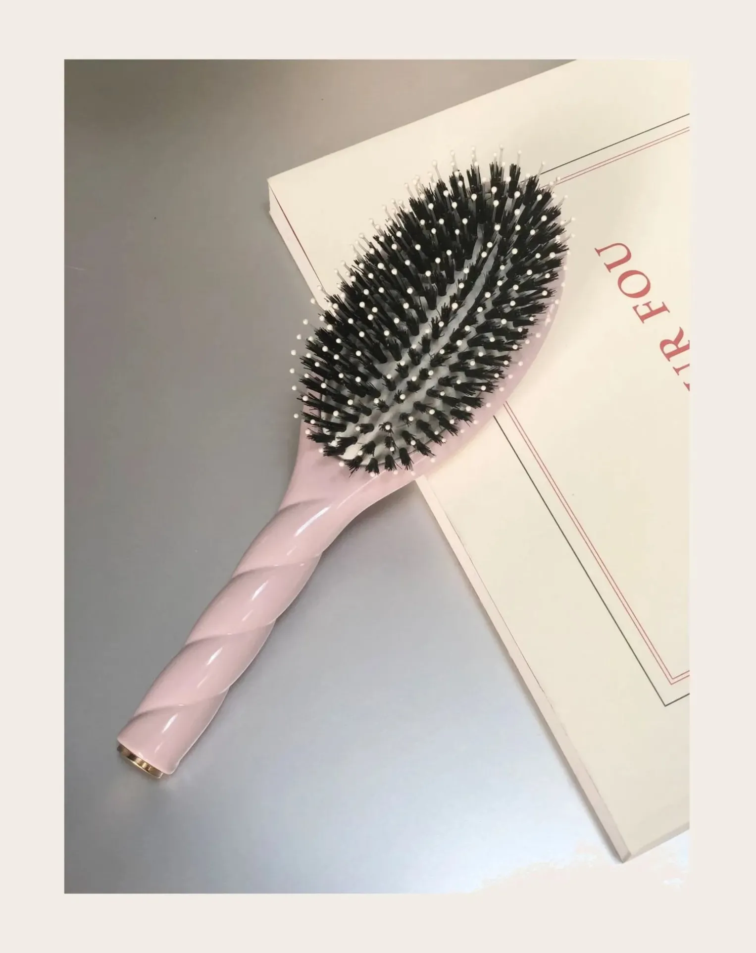 The Essential Soft N°03 Hairbrush - Sensitive Scalp