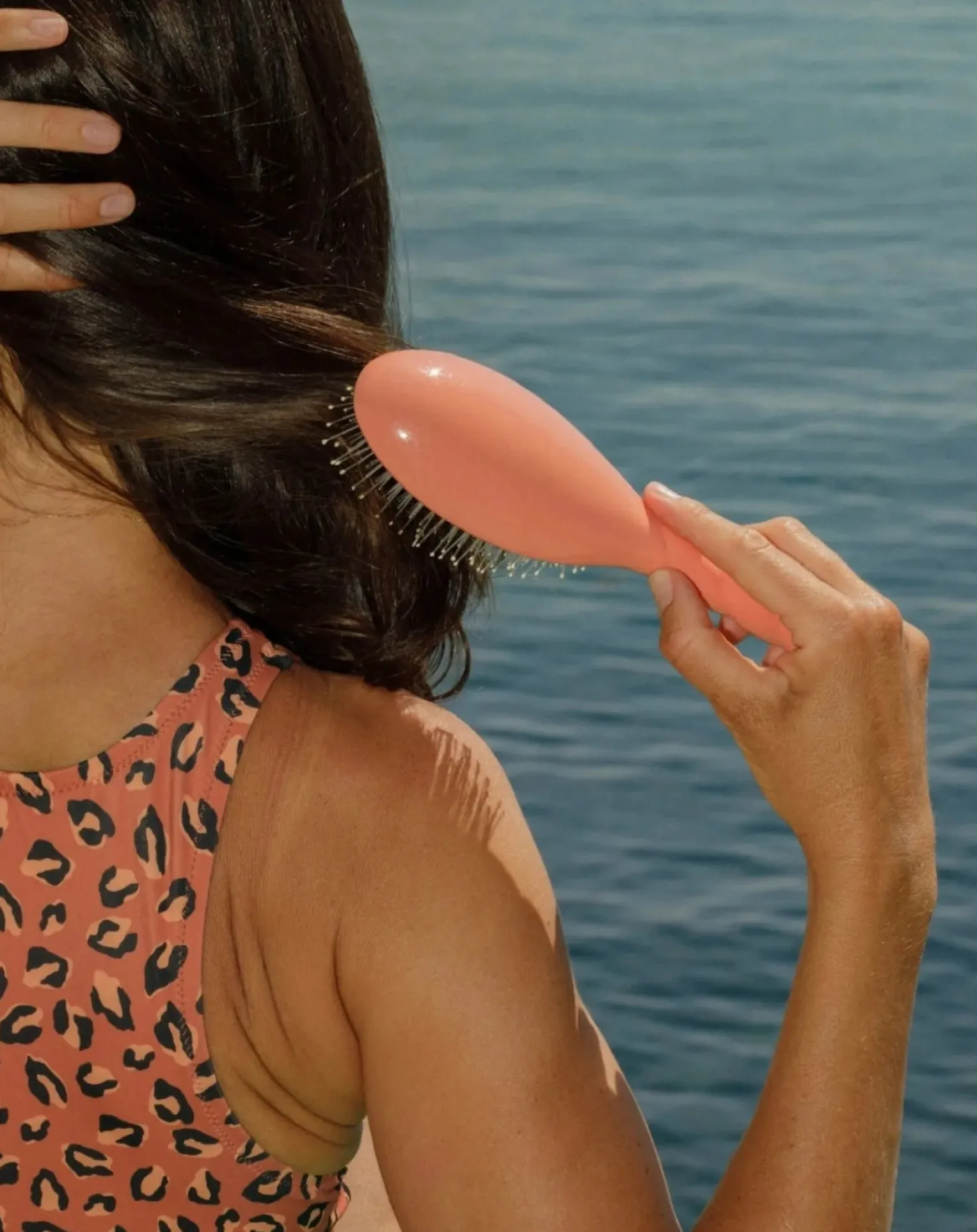 The Miracle N°4 Hairbrush - Detangling & Massaging