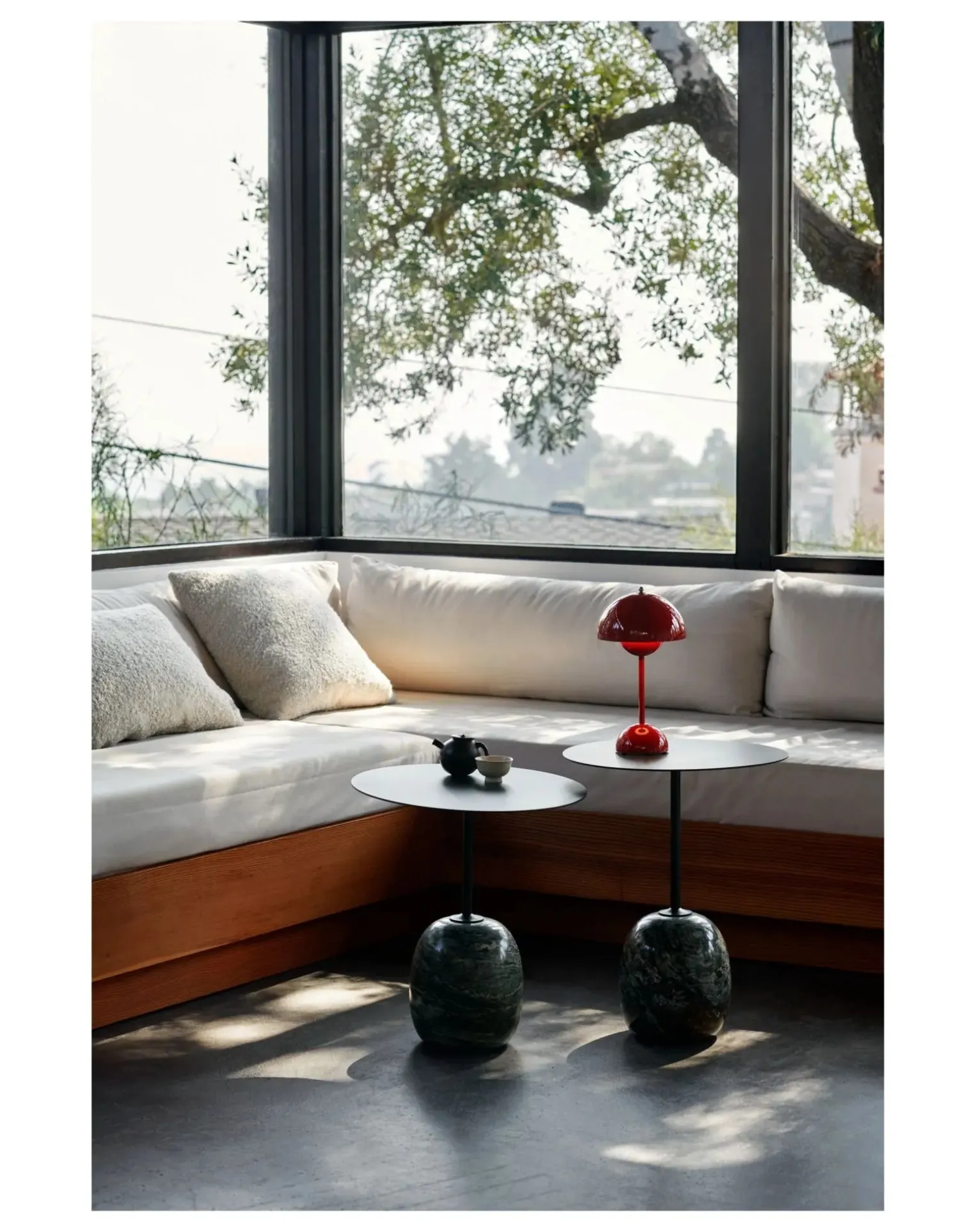 VP9 Flowerpot Portable Table Lamp, Vernon Panton