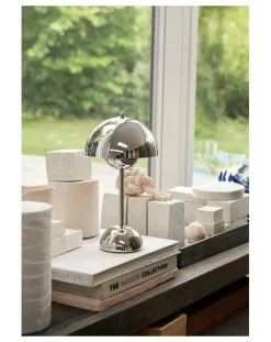VP9 Flowerpot Portable Table Lamp, Vernon Panton
